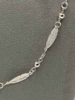 Load image into Gallery viewer, Silver Feather Necklace
