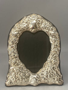 Silver Photo Frame with Traditional Antique Heart Aperture