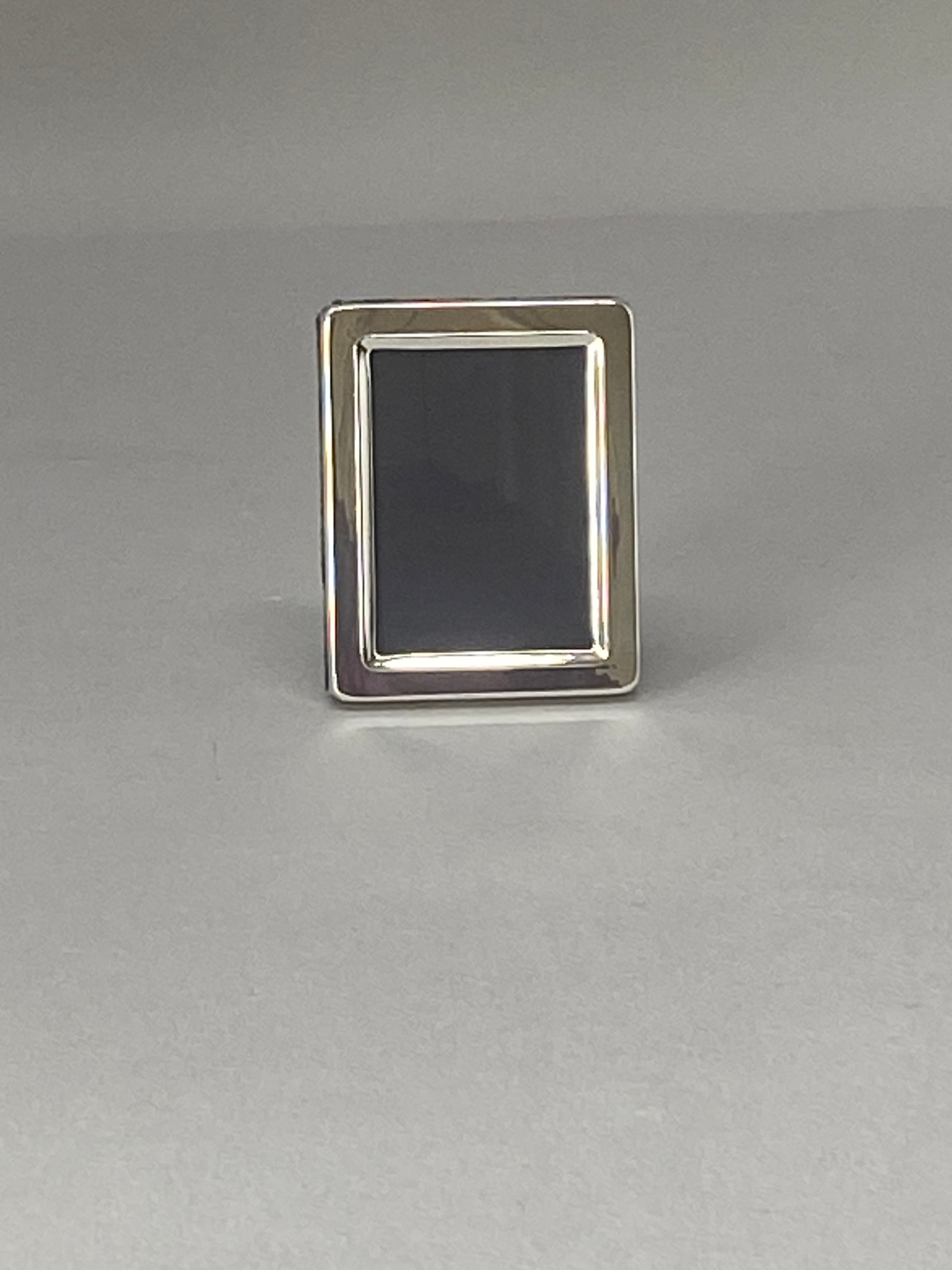 Plain Silver Photo Frame by Carrs NPR1