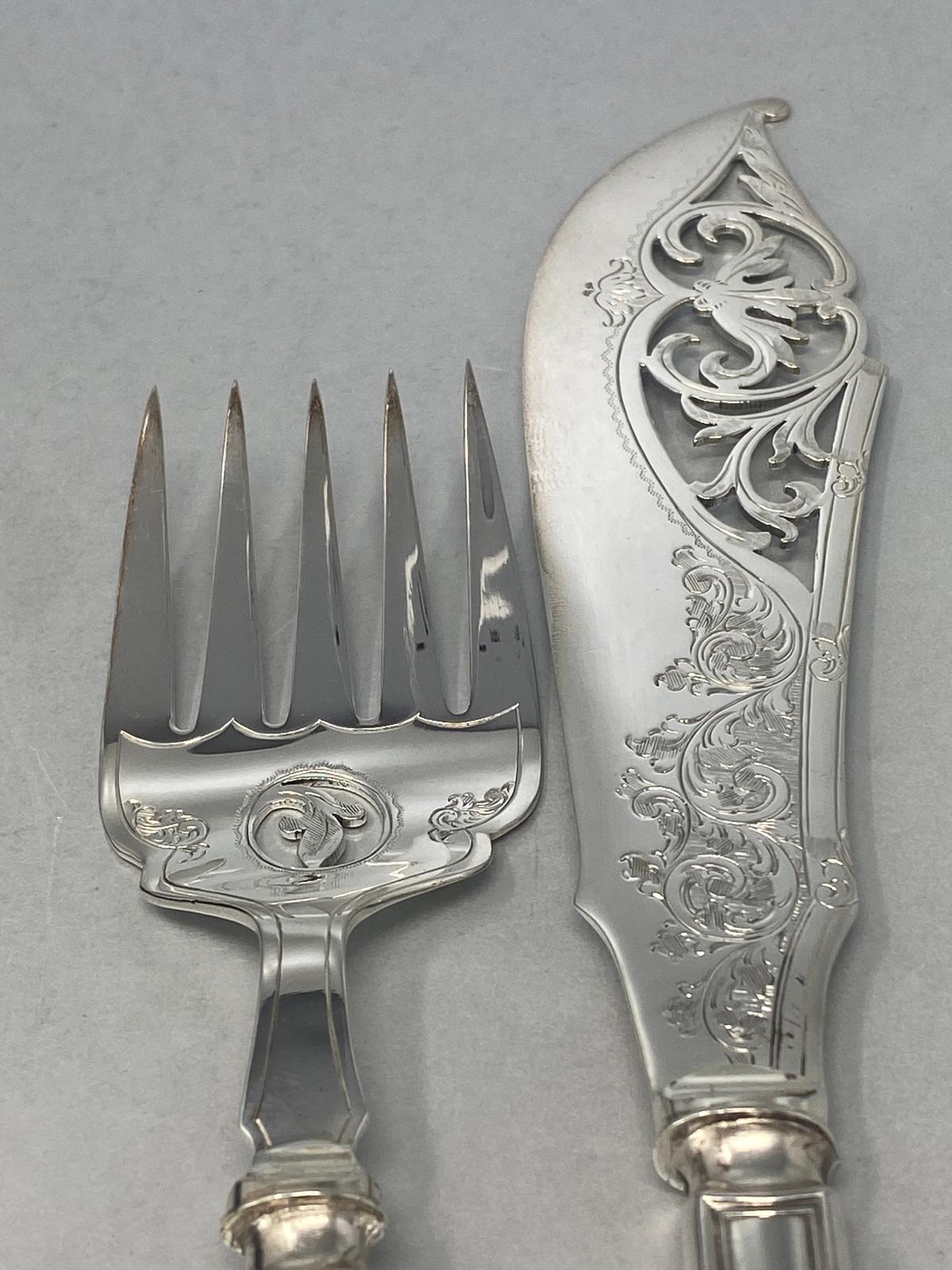 Pair of Antique Victorian Silver Plated Fish Servers in case (new)