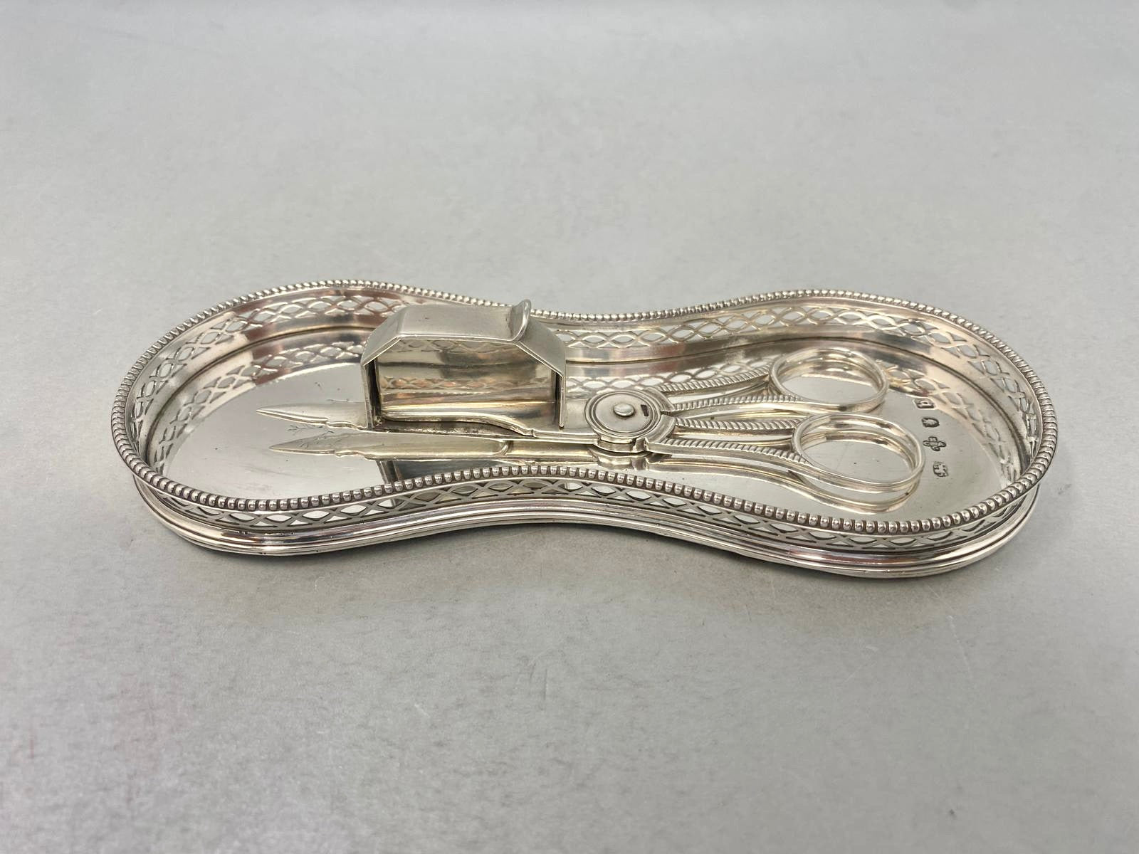 George III Antique Sterling Silver Snuffer &amp; Tray - excellent condition