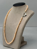 Load image into Gallery viewer, Pink Pearl Necklace with a Silver Heart Clasp
