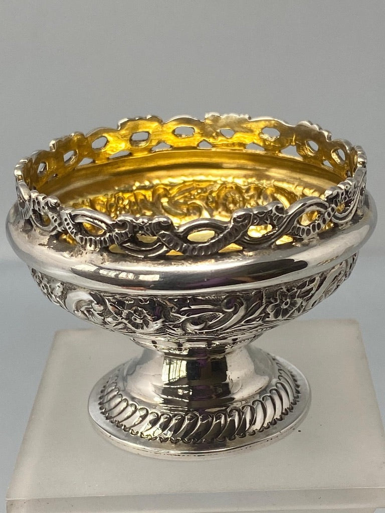 Superb Set of Four Antique Sterling Silver Embossed Salts with original gilt interiors and excellent condition