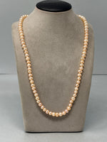 Load image into Gallery viewer, Pink Pearl Necklace with a Silver Heart Clasp
