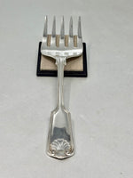 Load image into Gallery viewer, Silver Plated Fiddle Thread &amp; Shell Serving Fork
