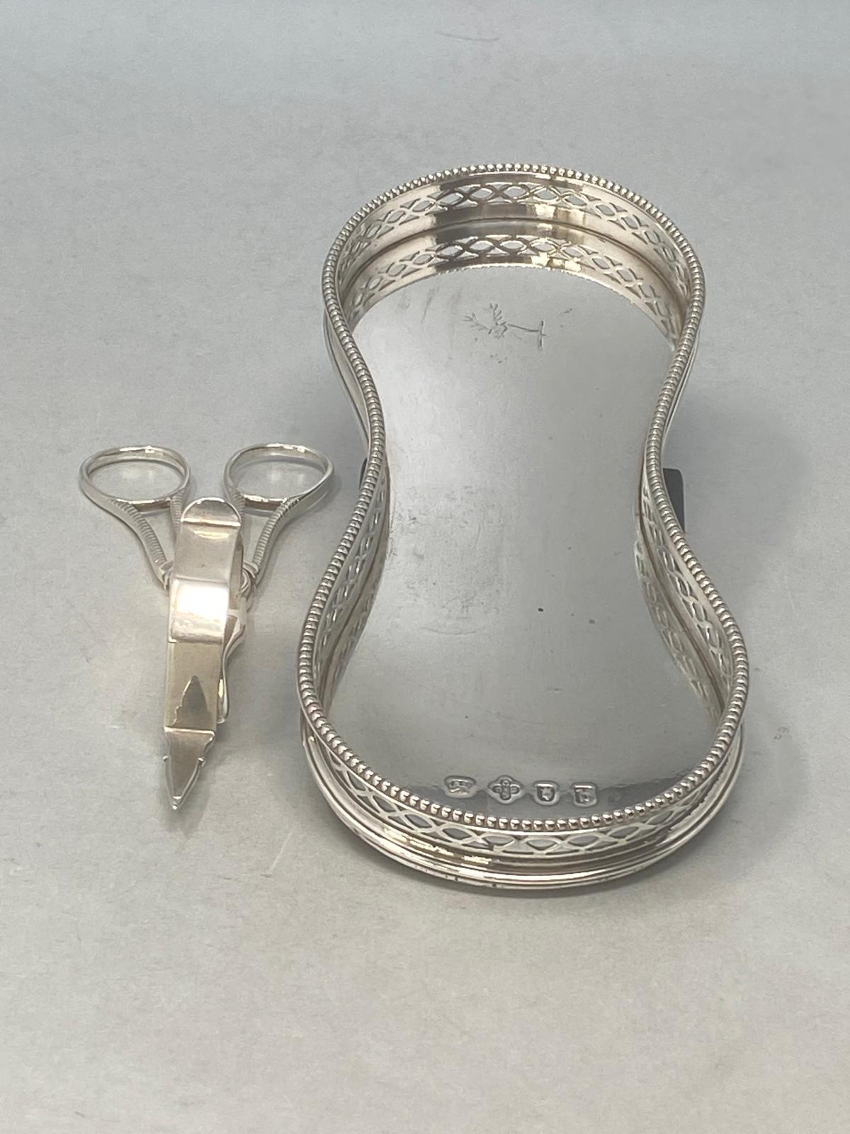 George III Antique Sterling Silver Snuffer &amp; Tray - excellent condition