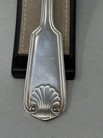 Load image into Gallery viewer, Silver Plated Fiddle Thread &amp; Shell Serving Fork
