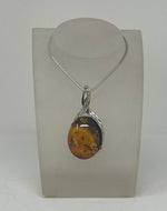 Load image into Gallery viewer, Silver and Amber Necklace
