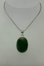 Load image into Gallery viewer, Silver and Naphrite Jade Necklace
