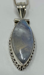 Load image into Gallery viewer, Silver and Moonstone Necklace
