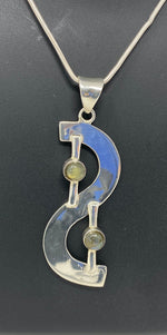 Load image into Gallery viewer, Silver and Labradorite Pendant
