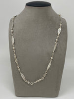 Load image into Gallery viewer, Silver Feather Necklace
