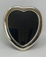 Load image into Gallery viewer, Silver Heart Photo Frame - made by Carrs of Sheffield
