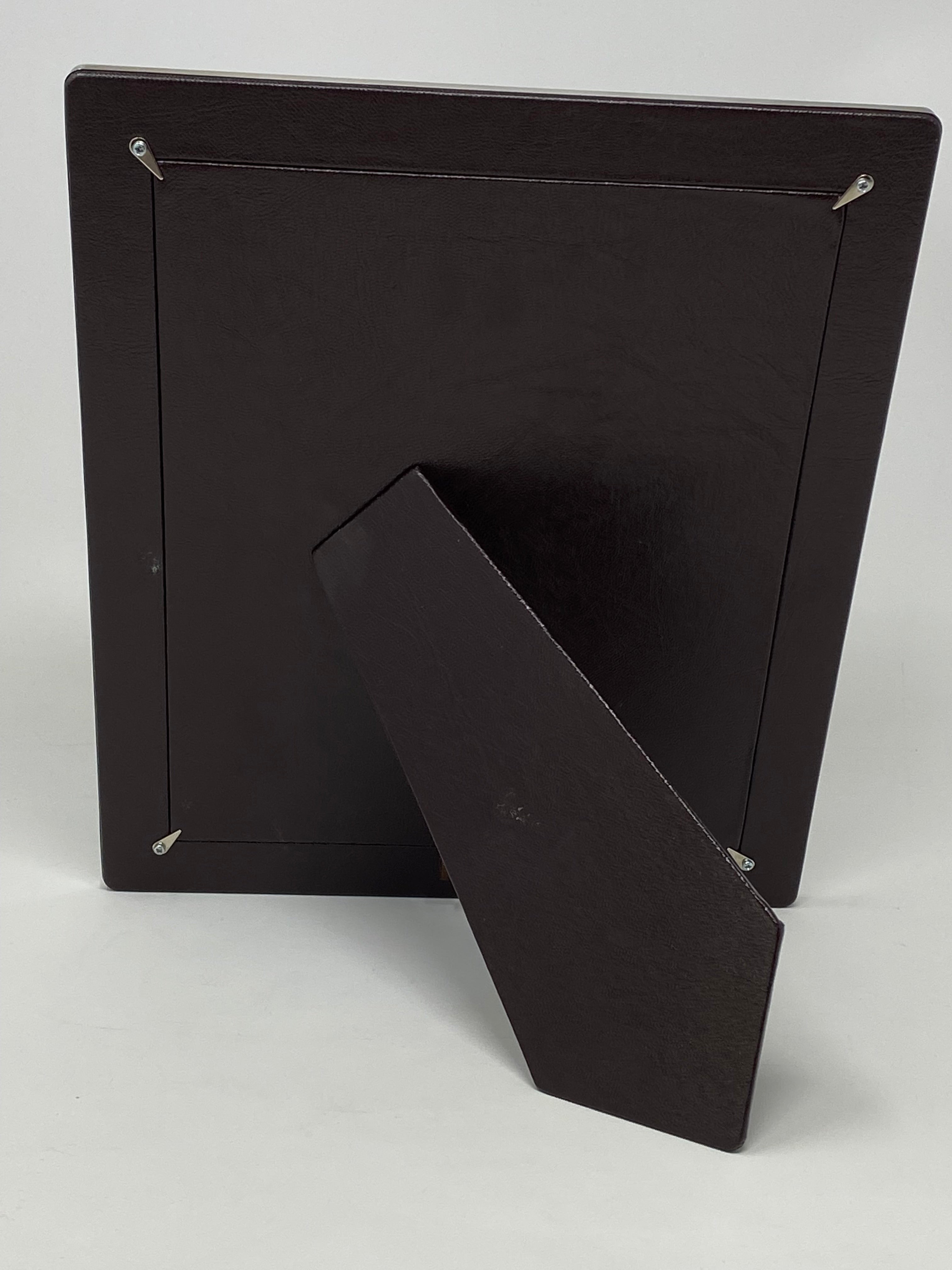 Silver Photo Frame. J60-10-8-l-F/h