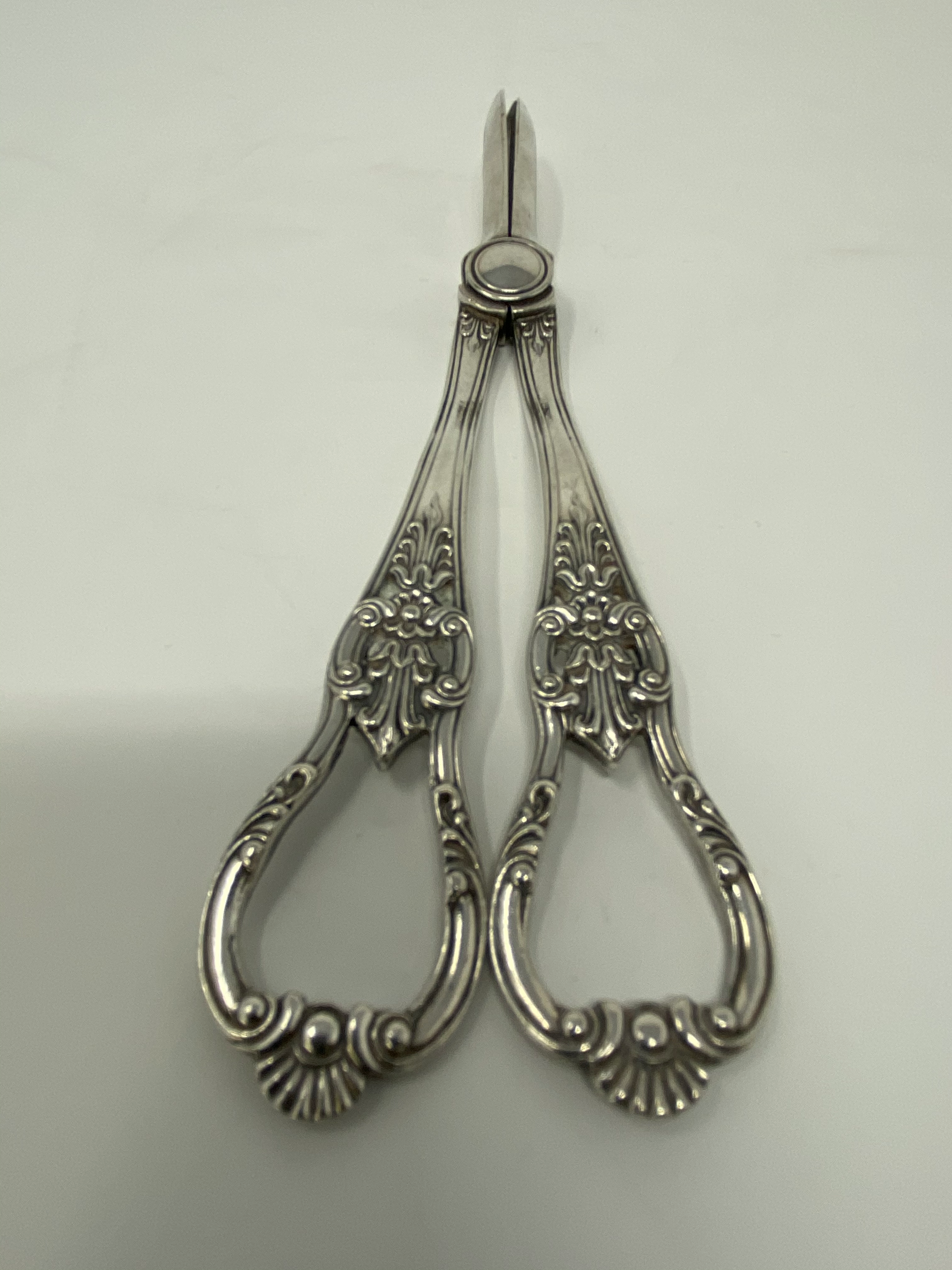 Antique Pierced Silver Plated Grape Scissors